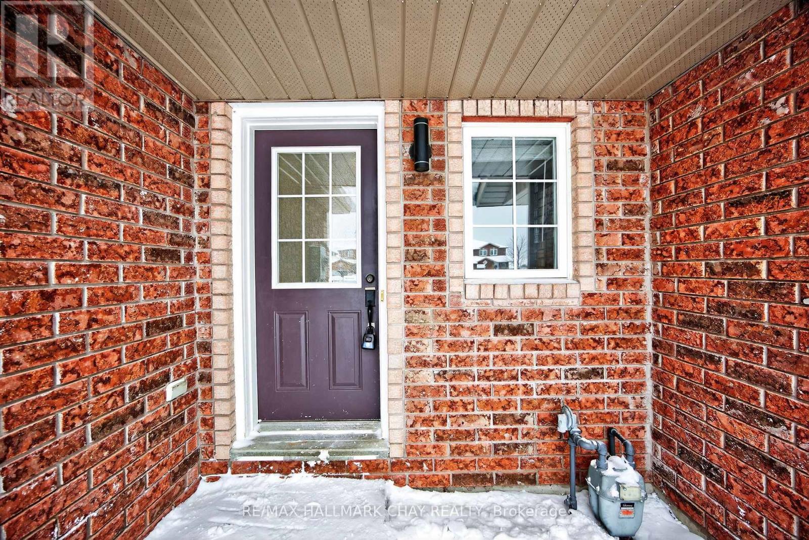 36 Goodwin Drive, Barrie (Painswick South), Ontario  L4N 5Z7 - Photo 3 - S12669758