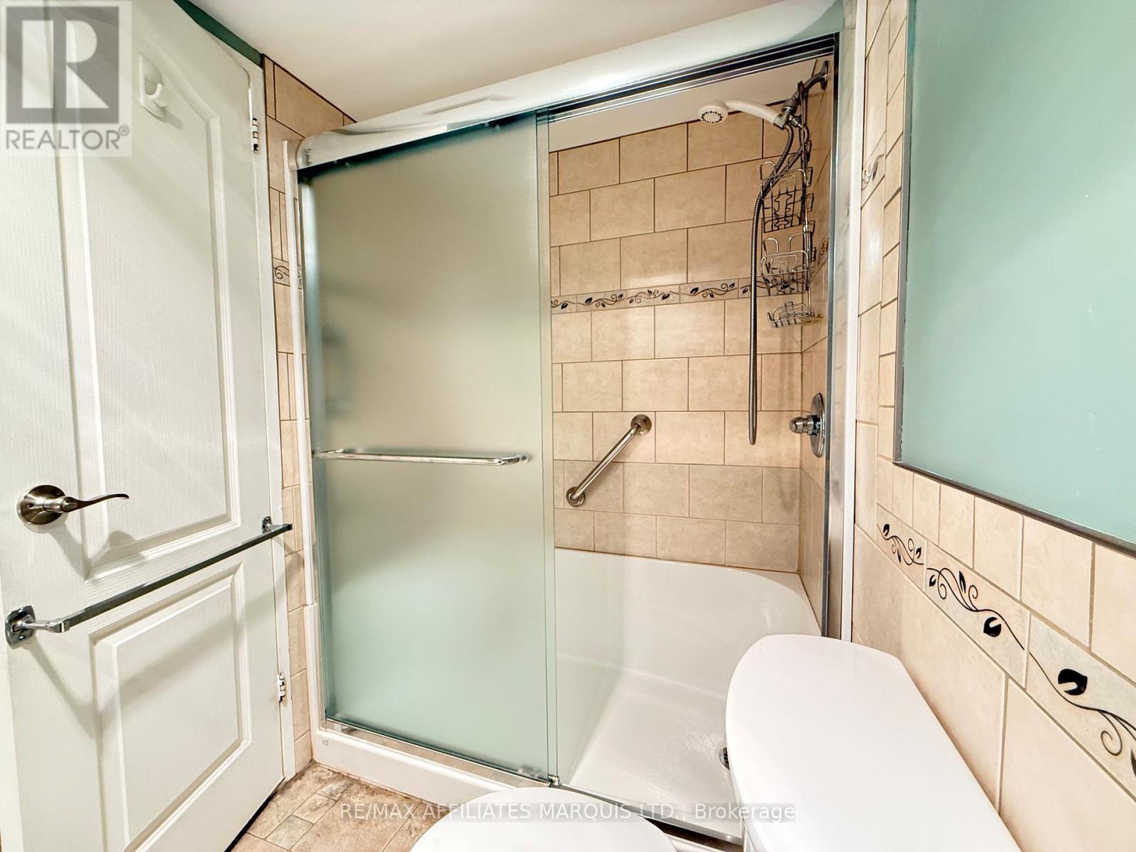 302 - 308 Second Street E, Cornwall, Ontario K6H 1Z1 - Photo 11 - X12438811