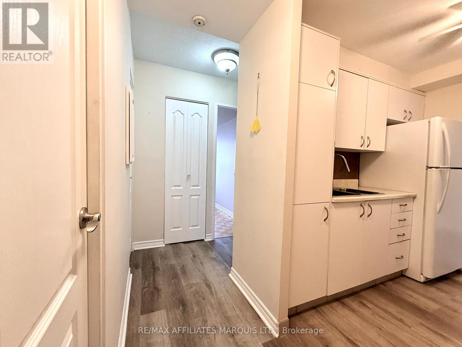 302 - 308 Second Street E, Cornwall, Ontario K6H 1Z1 - Photo 9 - X12438811