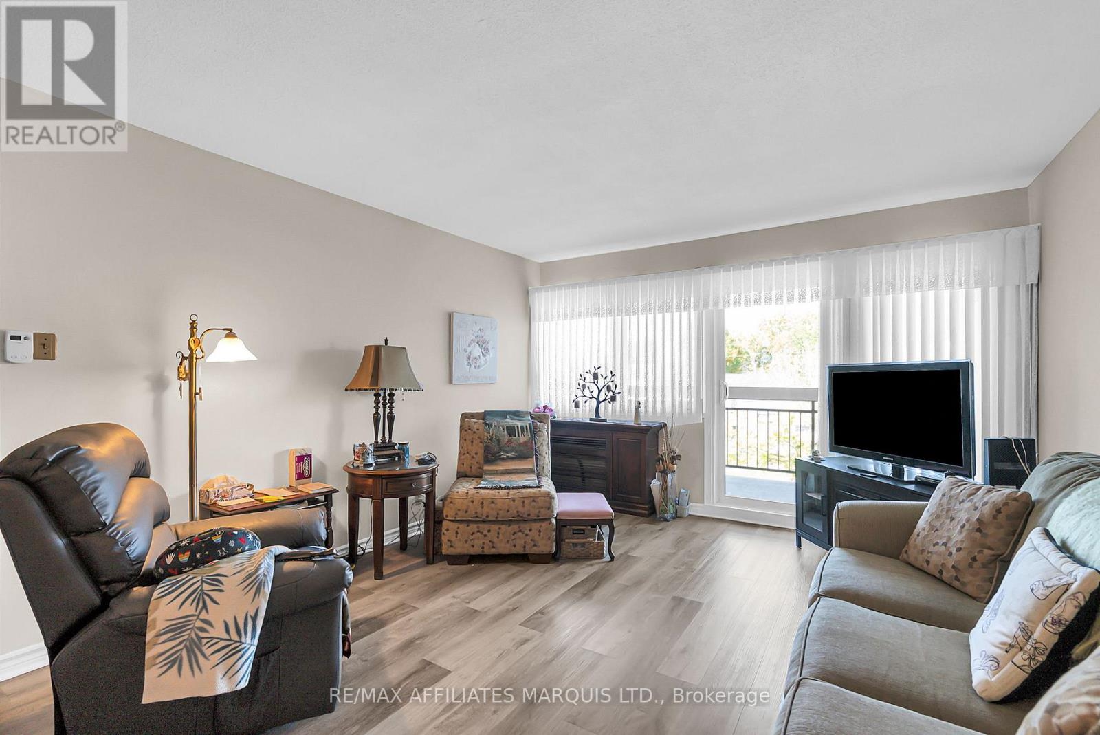 302 - 308 Second Street E, Cornwall, Ontario K6H 1Z1 - Photo 6 - X12438811