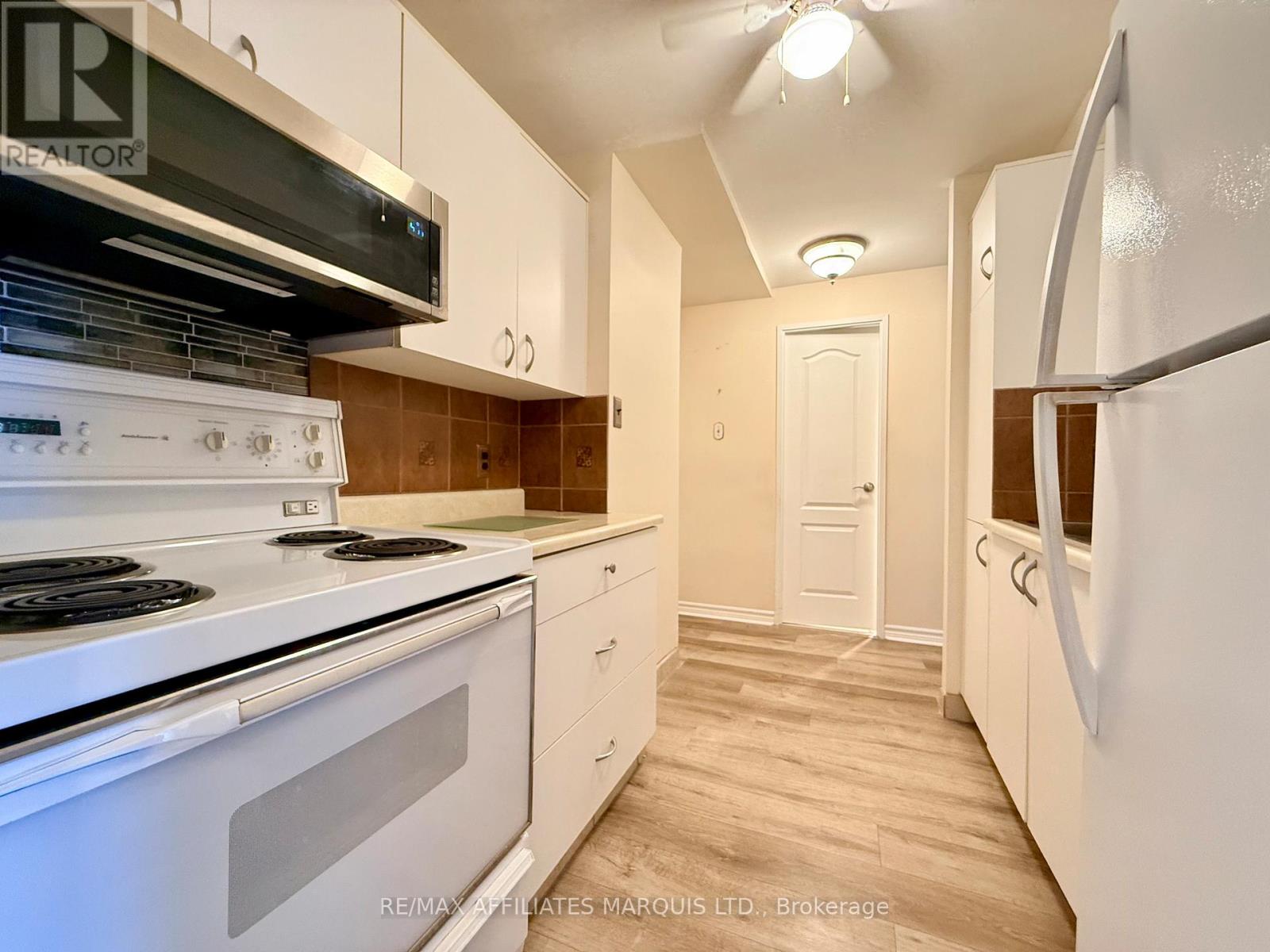 302 - 308 Second Street E, Cornwall, Ontario K6H 1Z1 - Photo 8 - X12438811