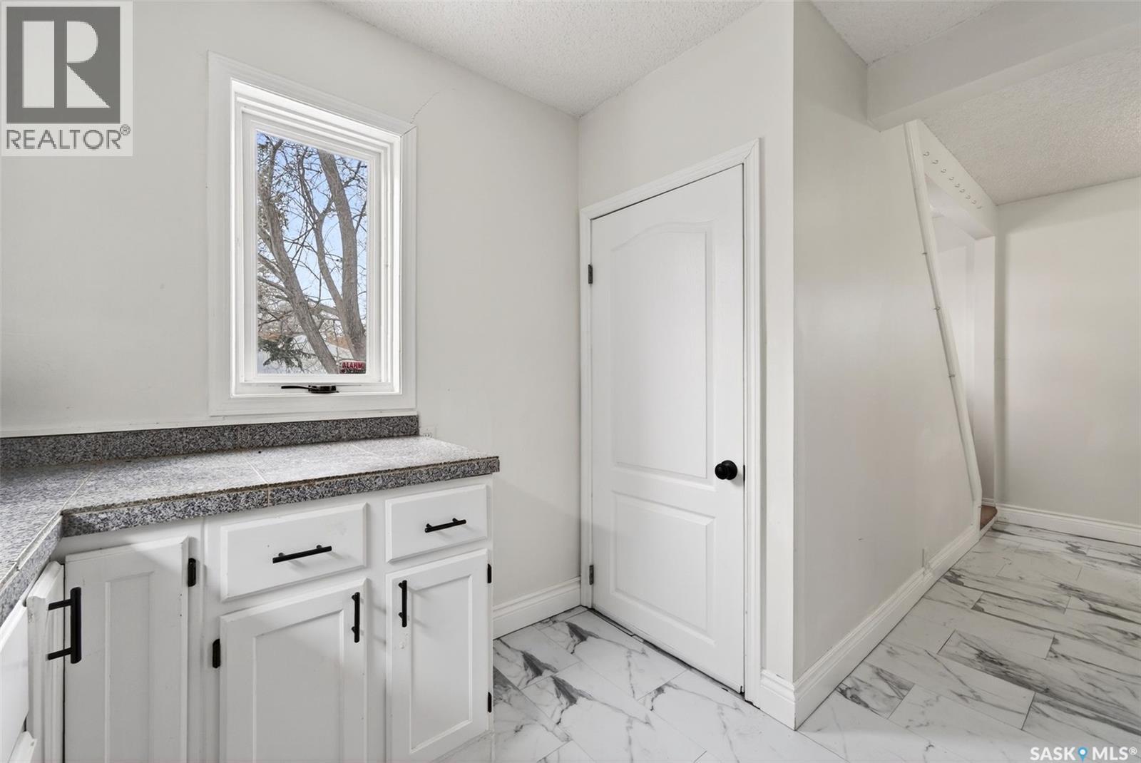 1216 Mctavish Street, Regina, Saskatchewan  S4T 3V7 - Photo 9 - SK026325