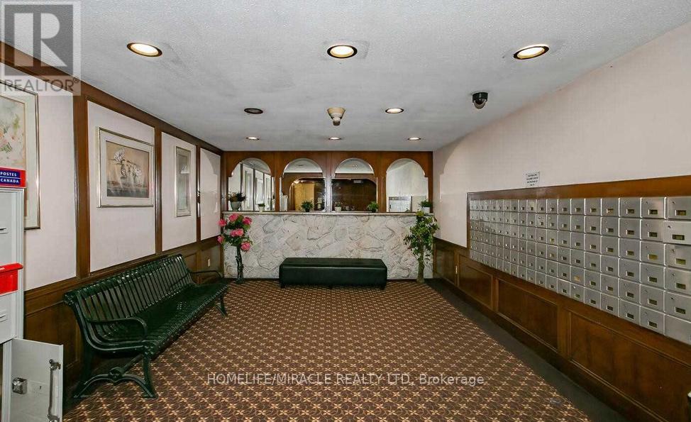 910 - 3577 Derry Road E, Mississauga, Ontario  L4T 1B3 - Photo 3 - W12653502