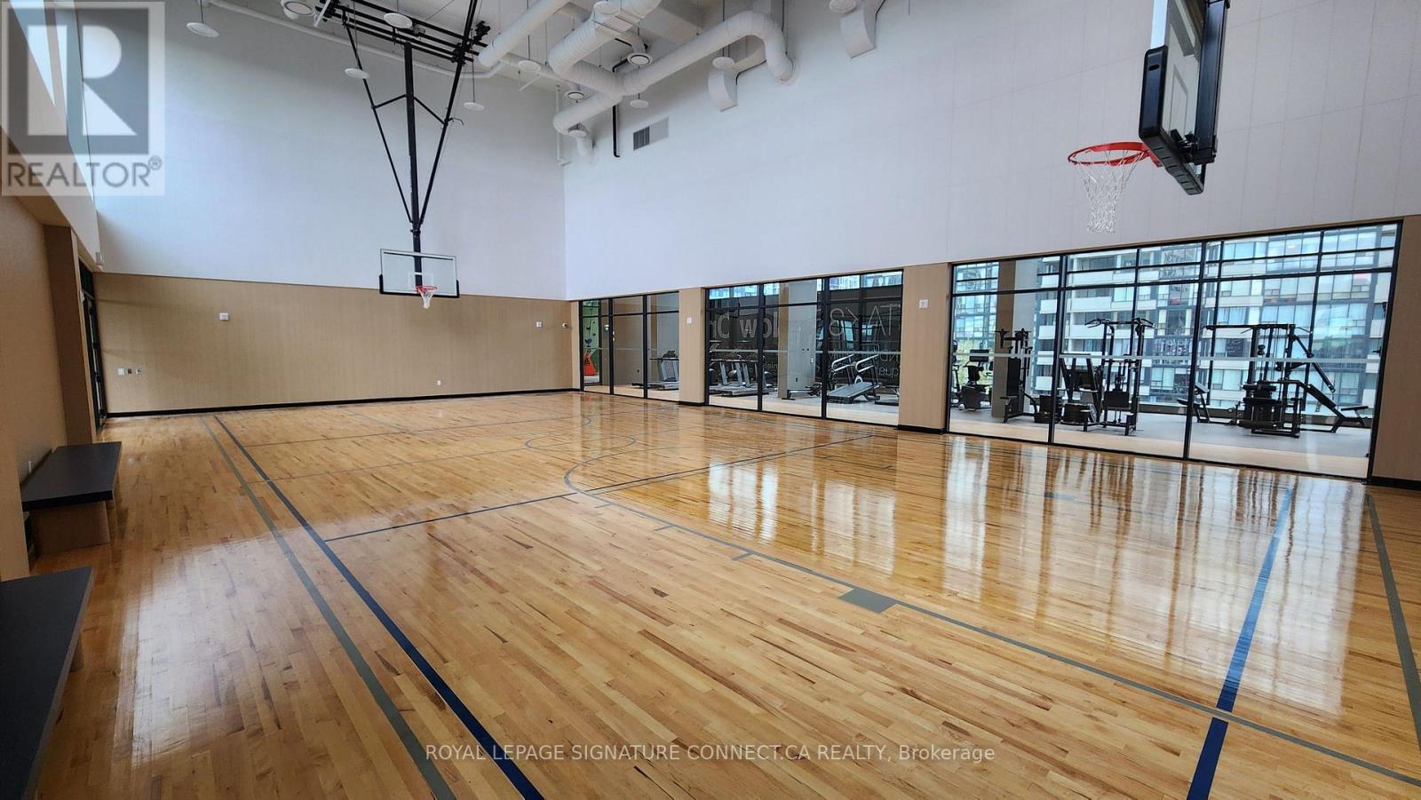 1009 - 395 Square One Drive, Mississauga, Ontario  L5B 0C6 - Photo 14 - W12669718