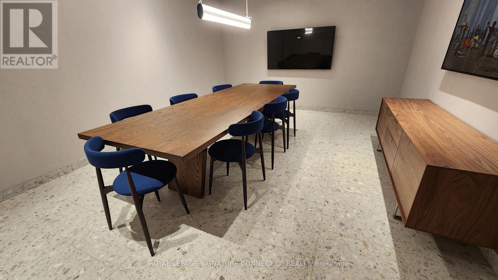 1009 - 395 Square One Drive, Mississauga, Ontario  L5B 0C6 - Photo 17 - W12669718