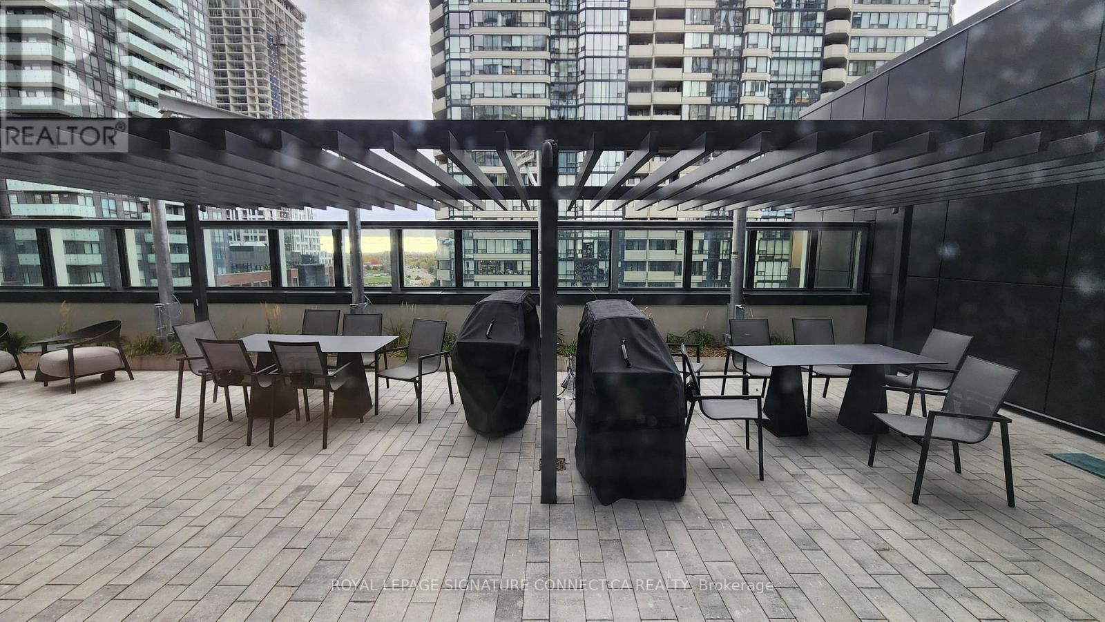 1009 - 395 Square One Drive, Mississauga, Ontario  L5B 0C6 - Photo 18 - W12669718