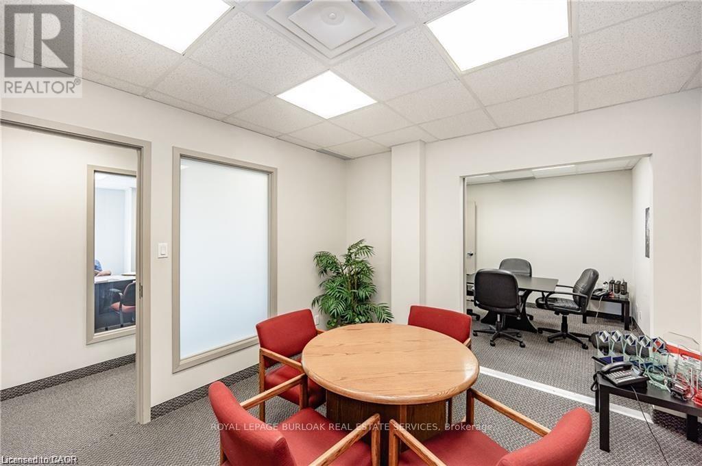 301a - 2904 South Sheridan Way, Oakville, Ontario  L6J 7L7 - Photo 4 - W12669738