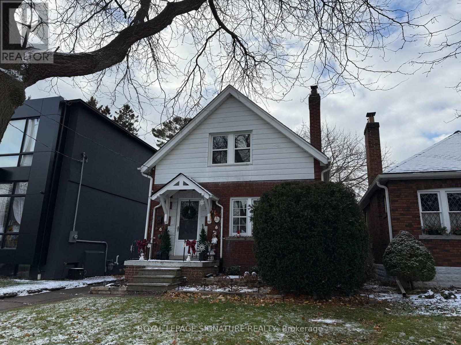 26 Tenth Street, Toronto, Ontario  M8V 3E8 - Photo 2 - W12669742