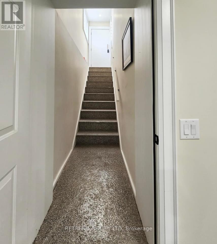 24 Howbert Drive, Toronto, Ontario  M9N 3L2 - Photo 2 - W12669752