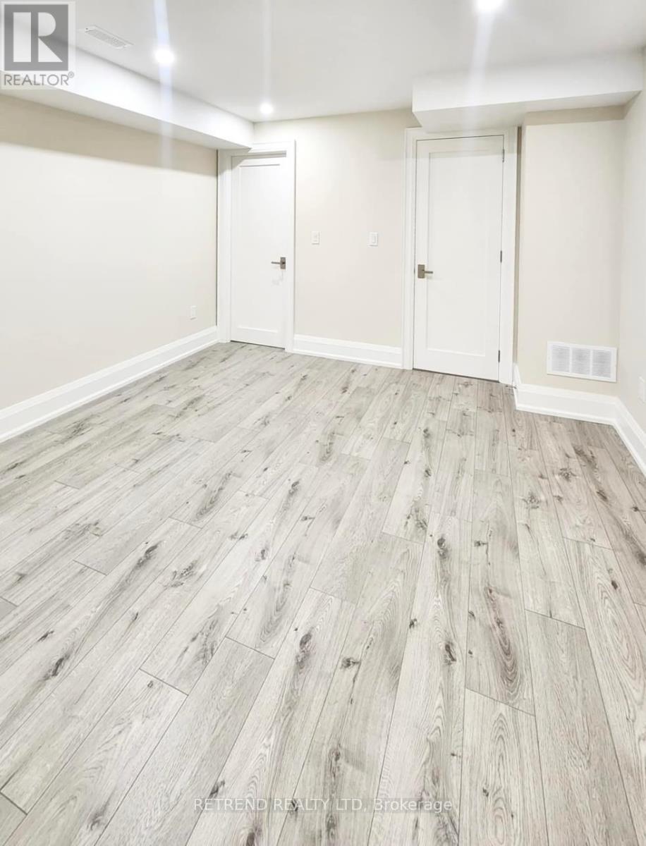 24 Howbert Drive, Toronto, Ontario  M9N 3L2 - Photo 8 - W12669752