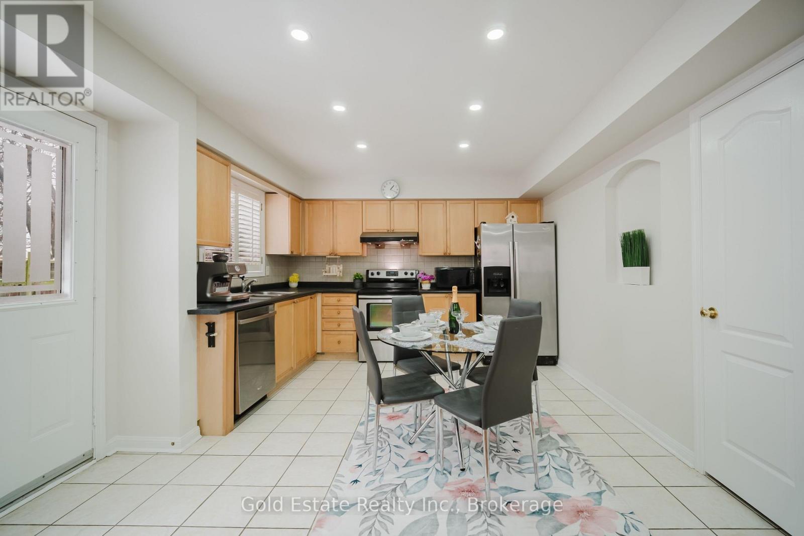 1627 Samuelson Circle, Mississauga, Ontario  L5N 7Z8 - Photo 12 - W12669756