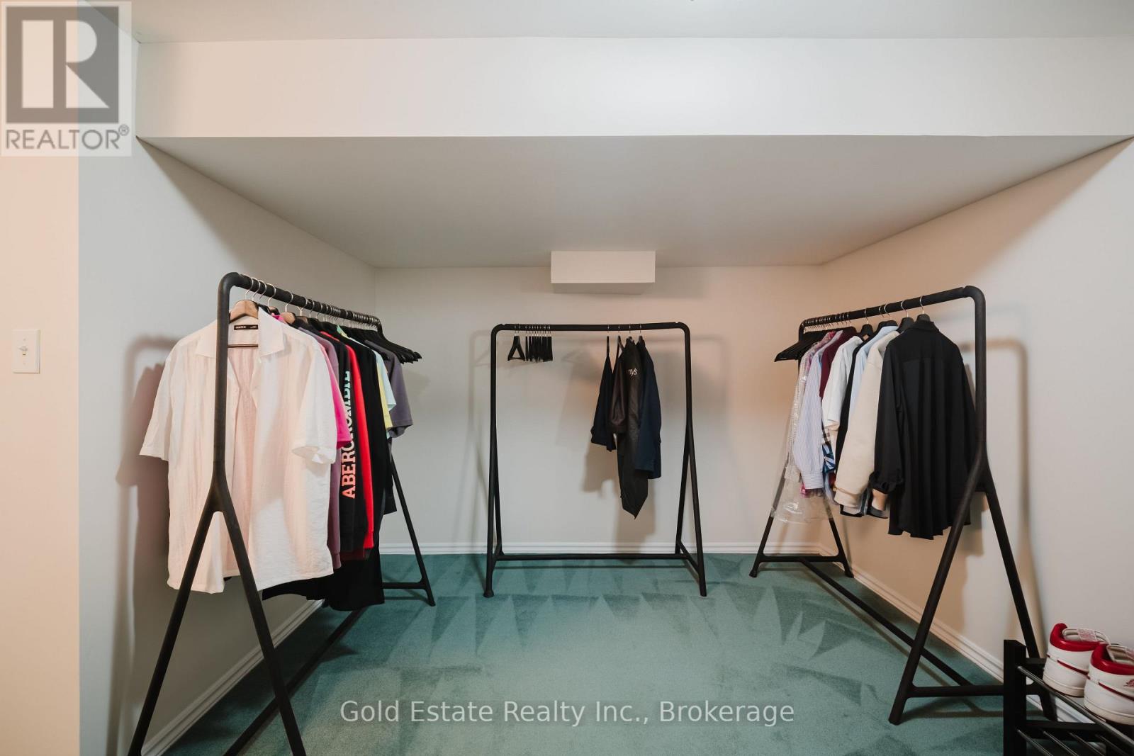 1627 Samuelson Circle, Mississauga, Ontario  L5N 7Z8 - Photo 45 - W12669756