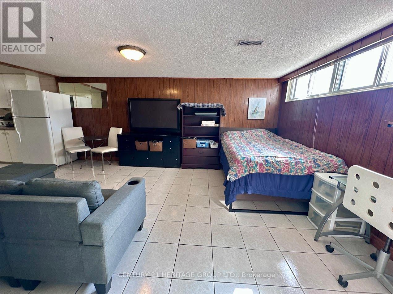 Basement - 29 Peterdale Road, Toronto, Ontario  M3L 1T8 - Photo 7 - W12669788