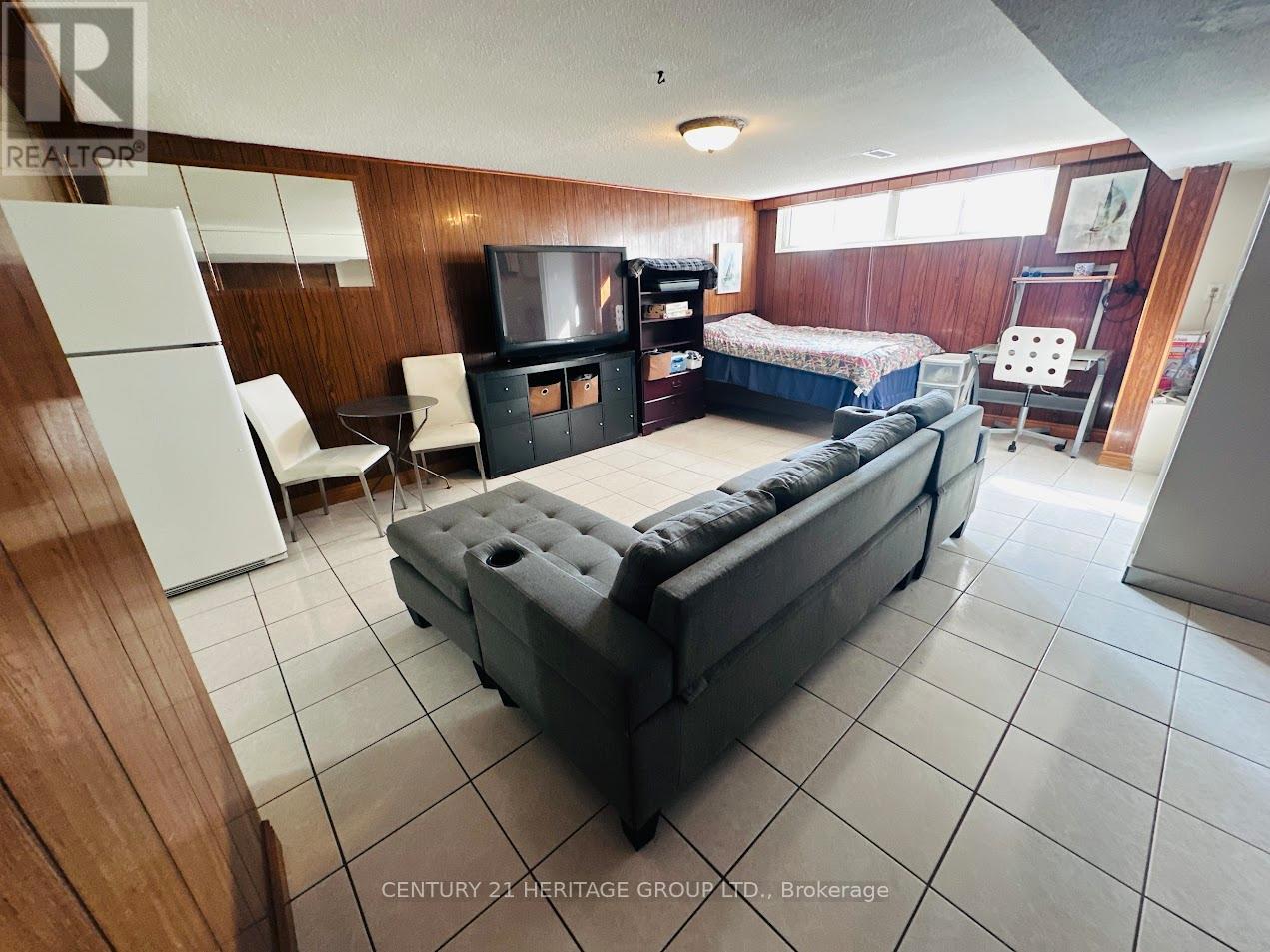 Basement - 29 Peterdale Road, Toronto, Ontario  M3L 1T8 - Photo 8 - W12669788