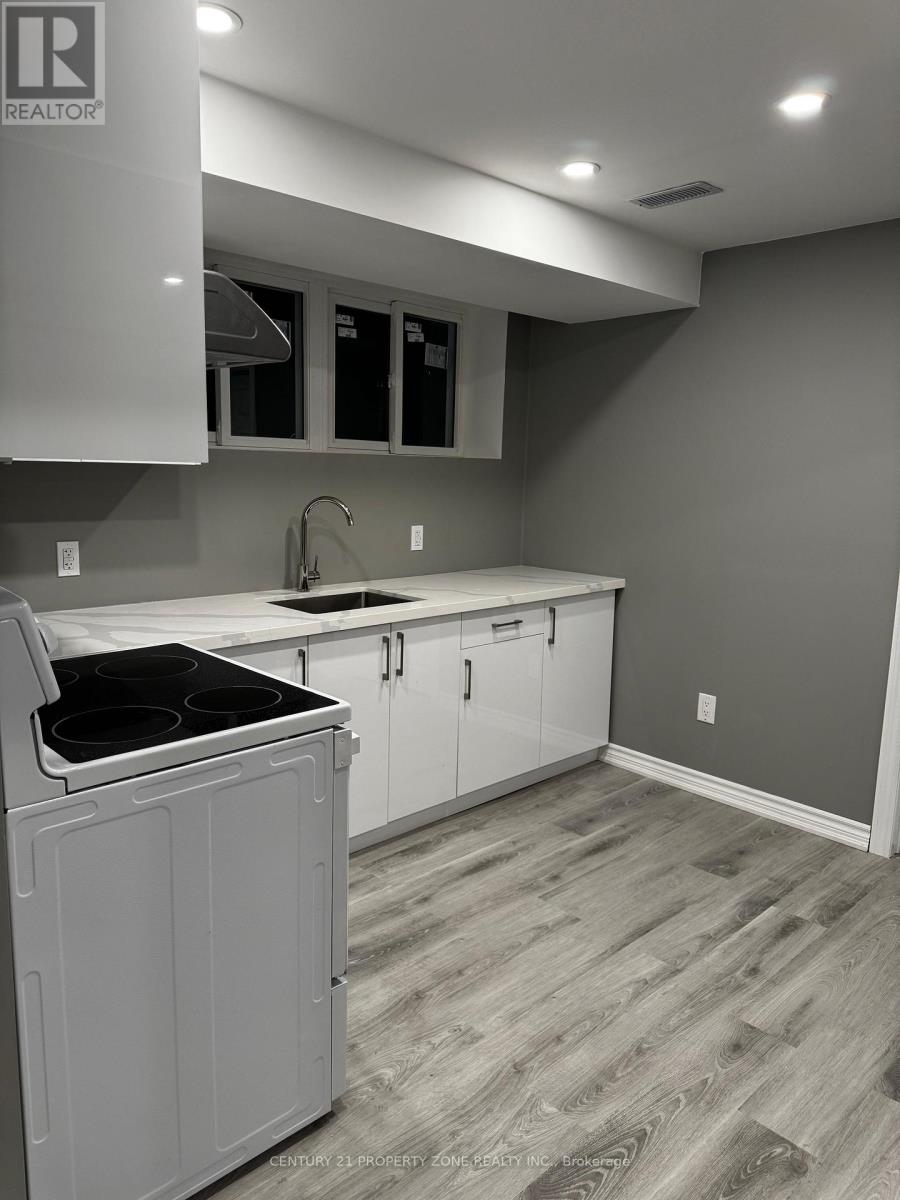 148 Skyharbour Drive, Brampton, Ontario  L6Y 0C1 - Photo 1 - W12669804