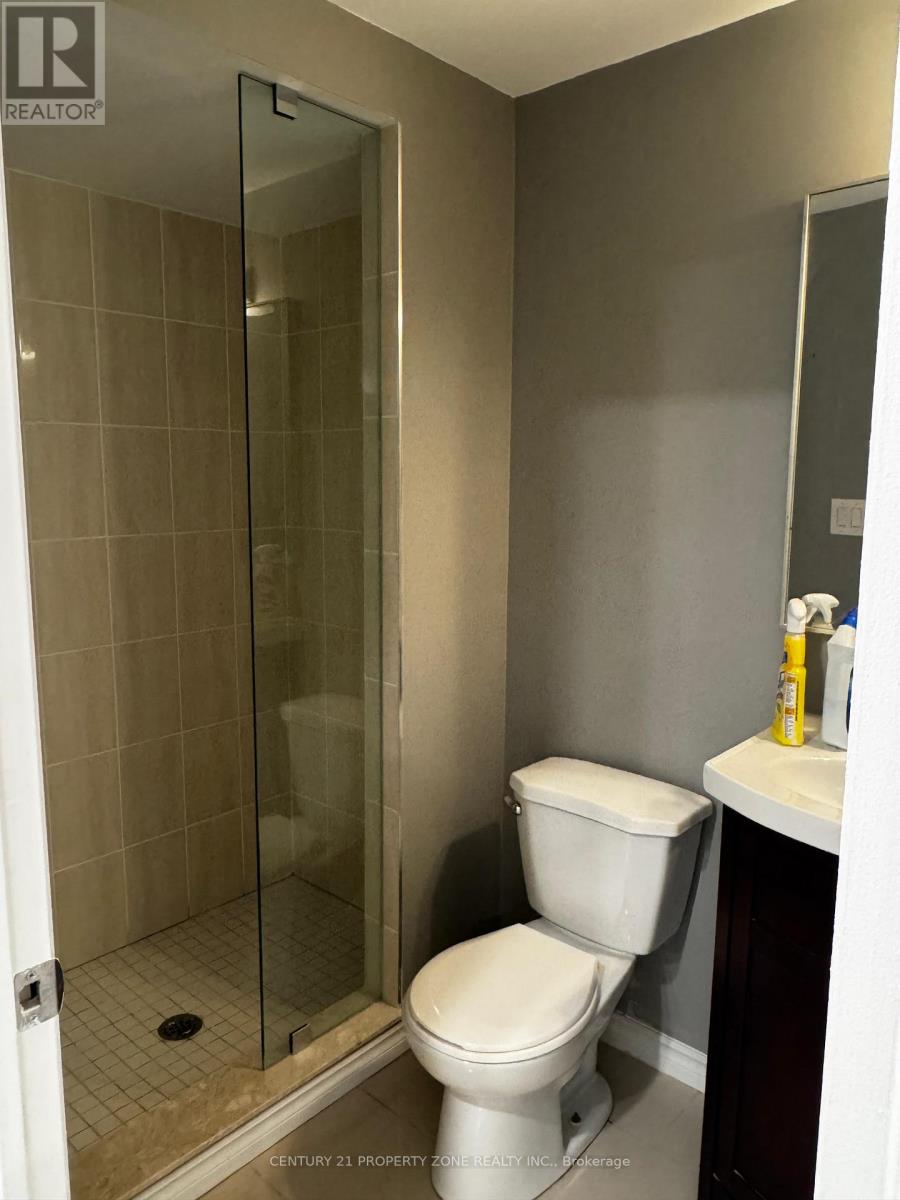 148 Skyharbour Drive, Brampton, Ontario  L6Y 0C1 - Photo 6 - W12669804