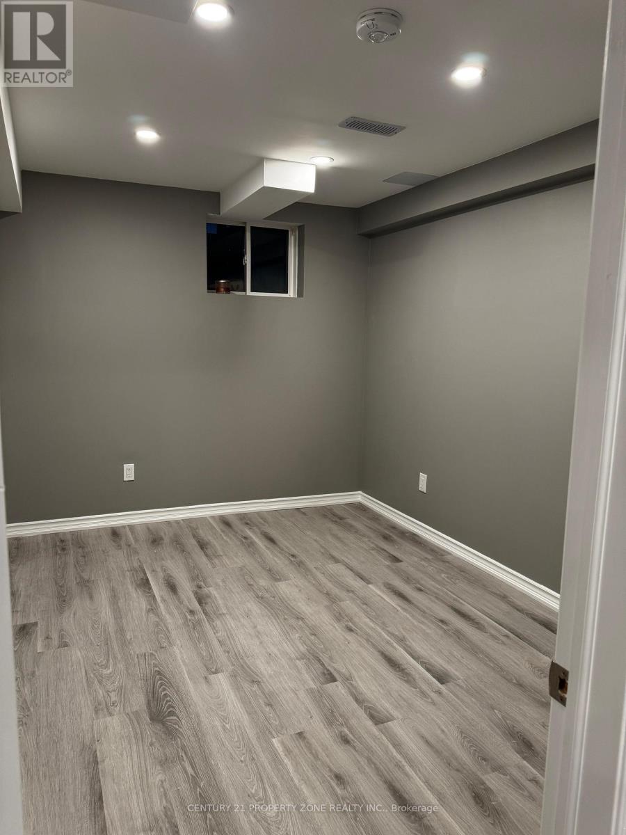 148 Skyharbour Drive, Brampton, Ontario  L6Y 0C1 - Photo 7 - W12669804