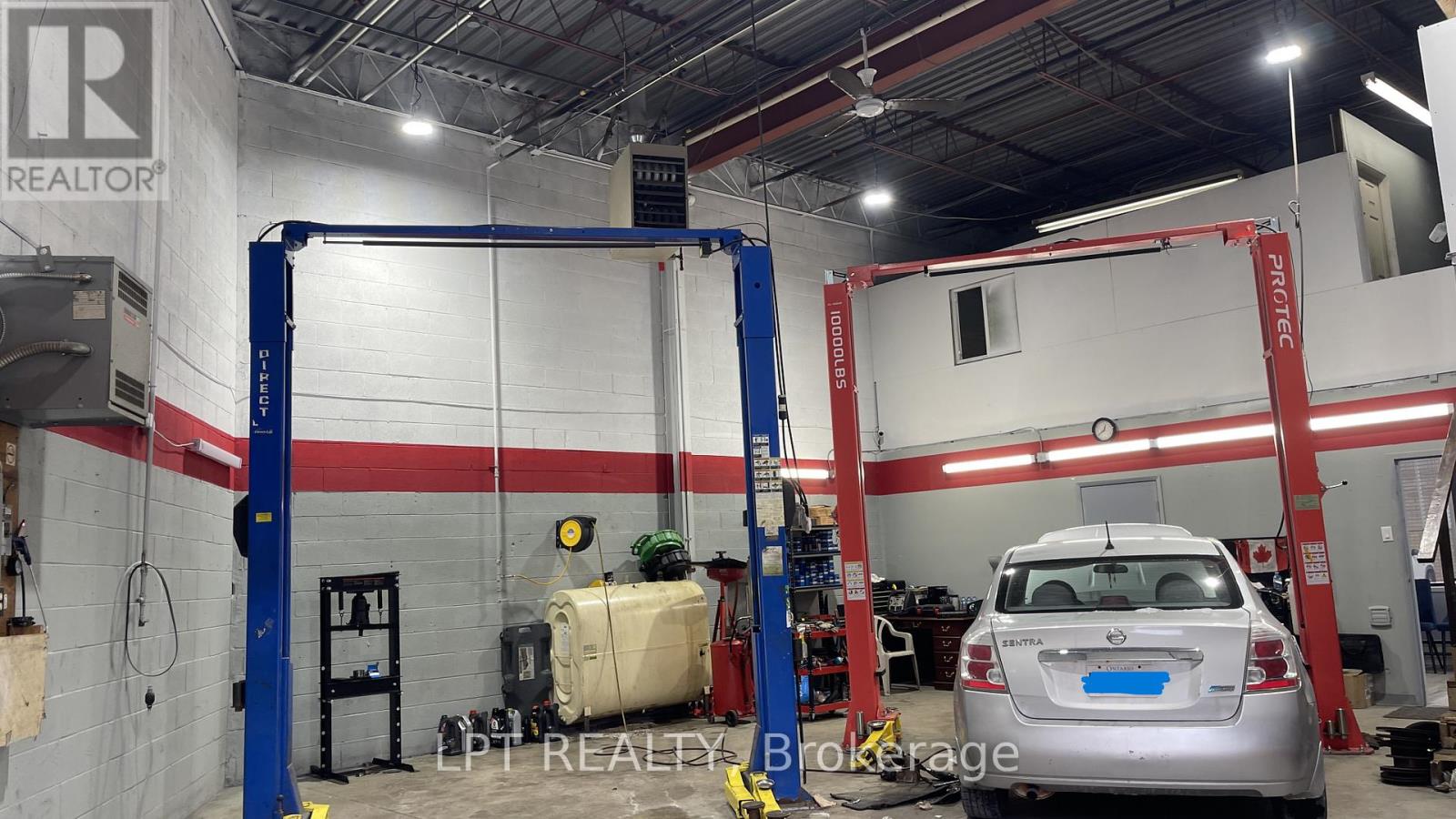 C-4 - 1115 Crestlawn Drive, Mississauga, Ontario  L4W 1A7 - Photo 10 - W12669806