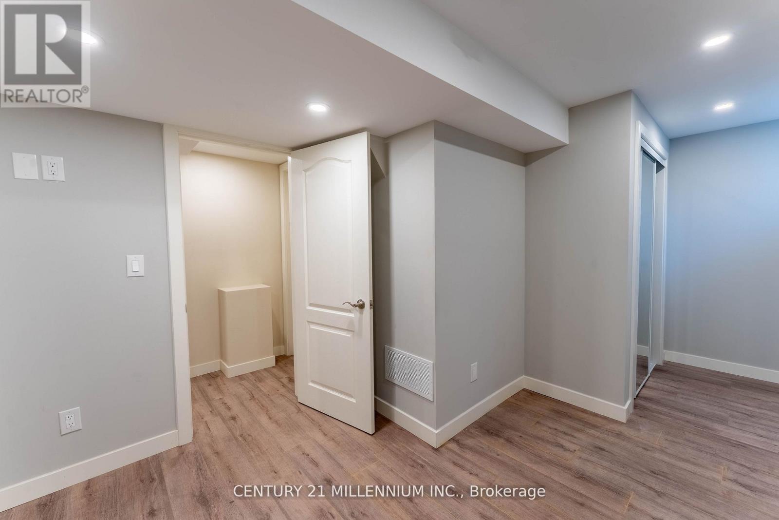 64 Executive Court, Brampton, Ontario  L6R 0L5 - Photo 21 - W12669812