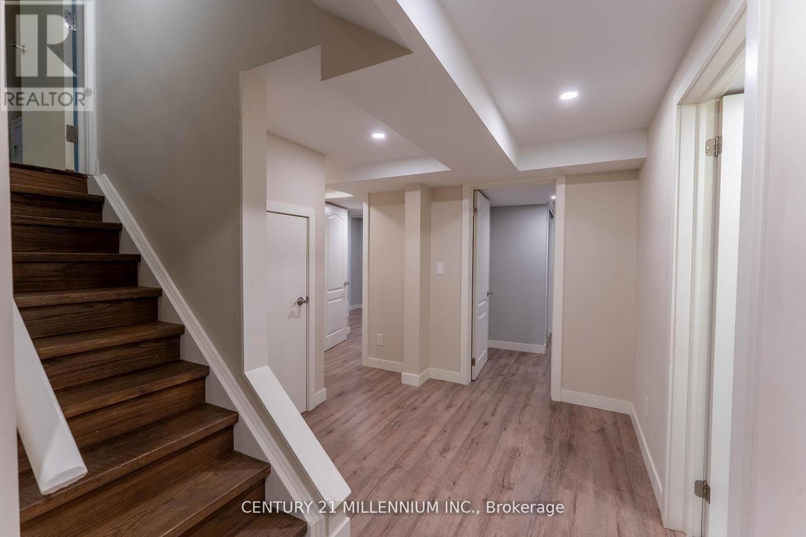 64 Executive Court, Brampton, Ontario  L6R 0L5 - Photo 32 - W12669812