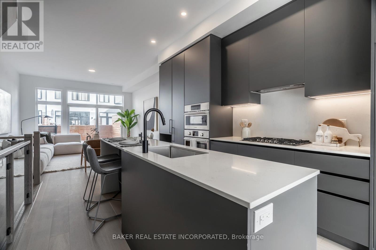 59 - 35 Lou Parsons Way, Mississauga, Ontario  L5H 0B2 - Photo 2 - W12669858