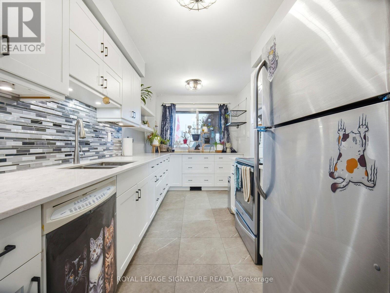 88 Harridine Road, Brampton, Ontario  L6X 2X2 - Photo 3 - W12669646