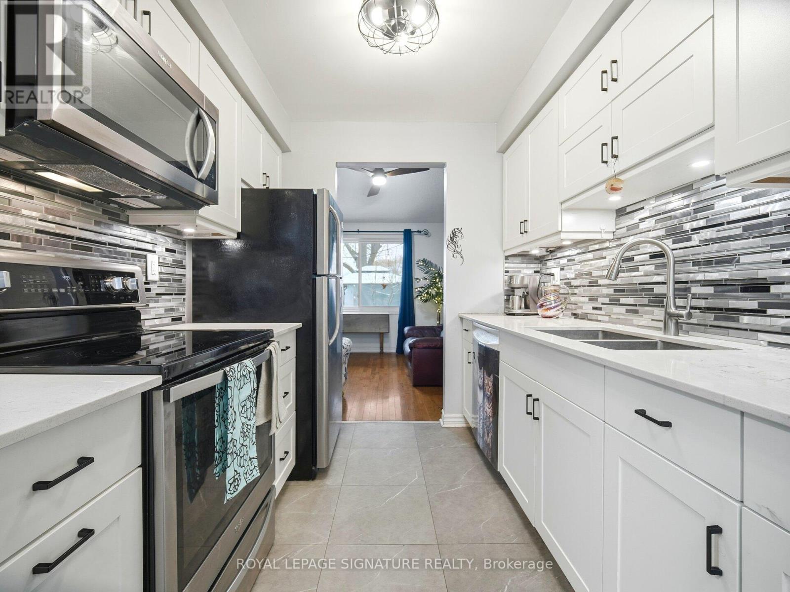 88 Harridine Road, Brampton, Ontario  L6X 2X2 - Photo 4 - W12669646