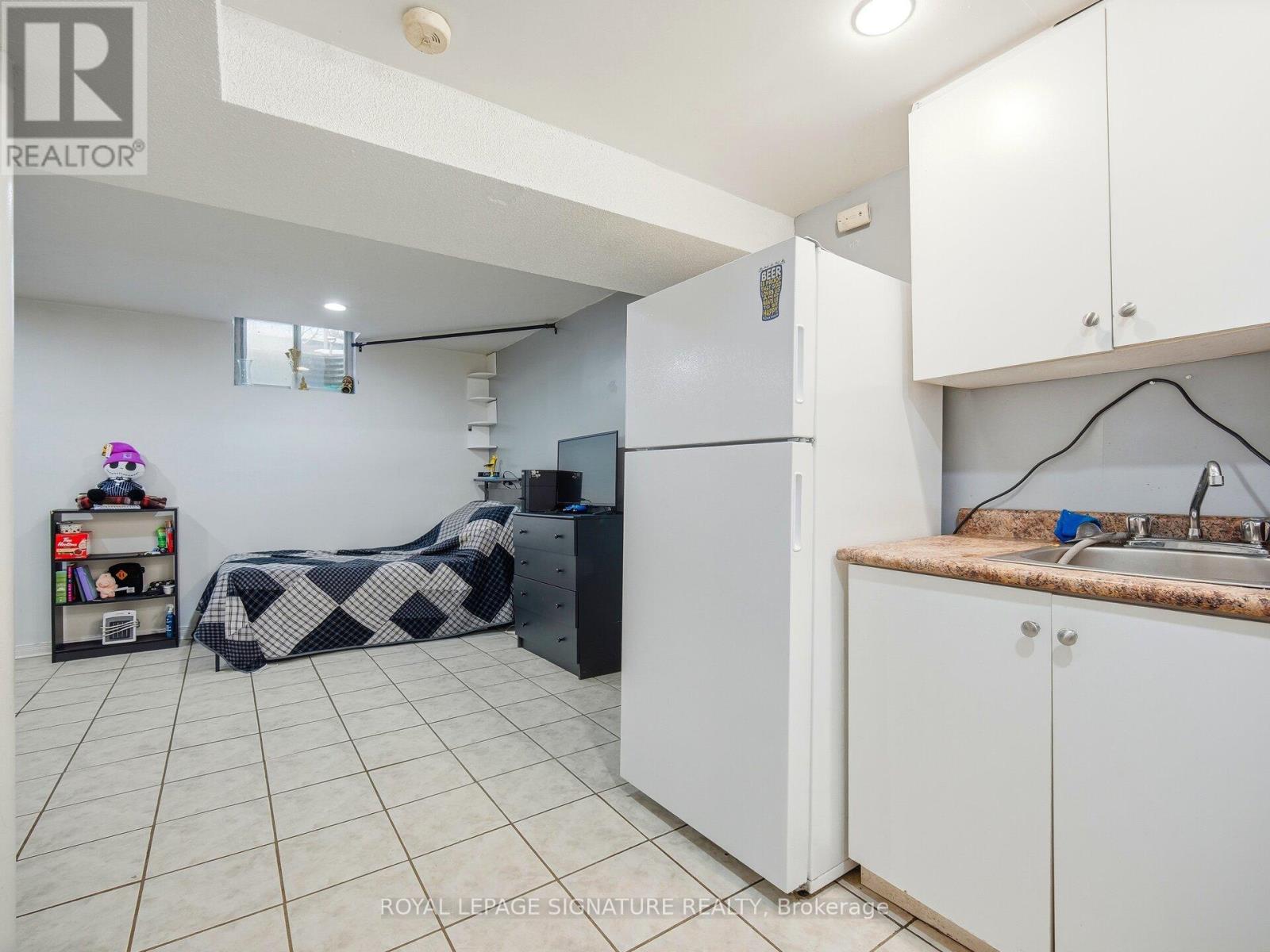 88 Harridine Road, Brampton, Ontario  L6X 2X2 - Photo 19 - W12669646