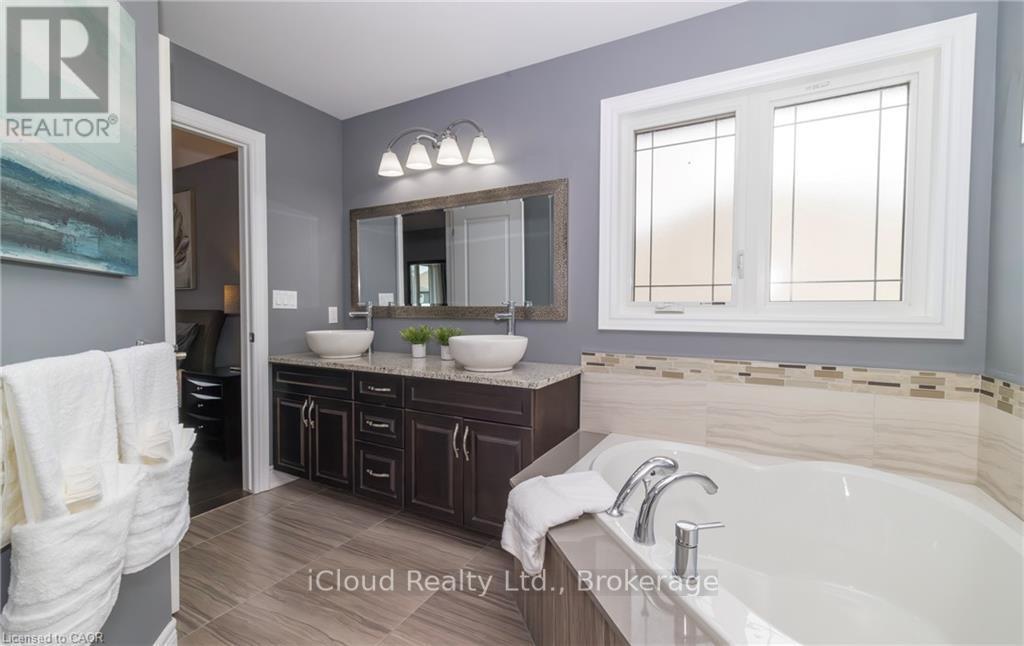 9305 Eagle Ridge Drive, Niagara Falls, Ontario  L2H 0G4 - Photo 34 - X12666478