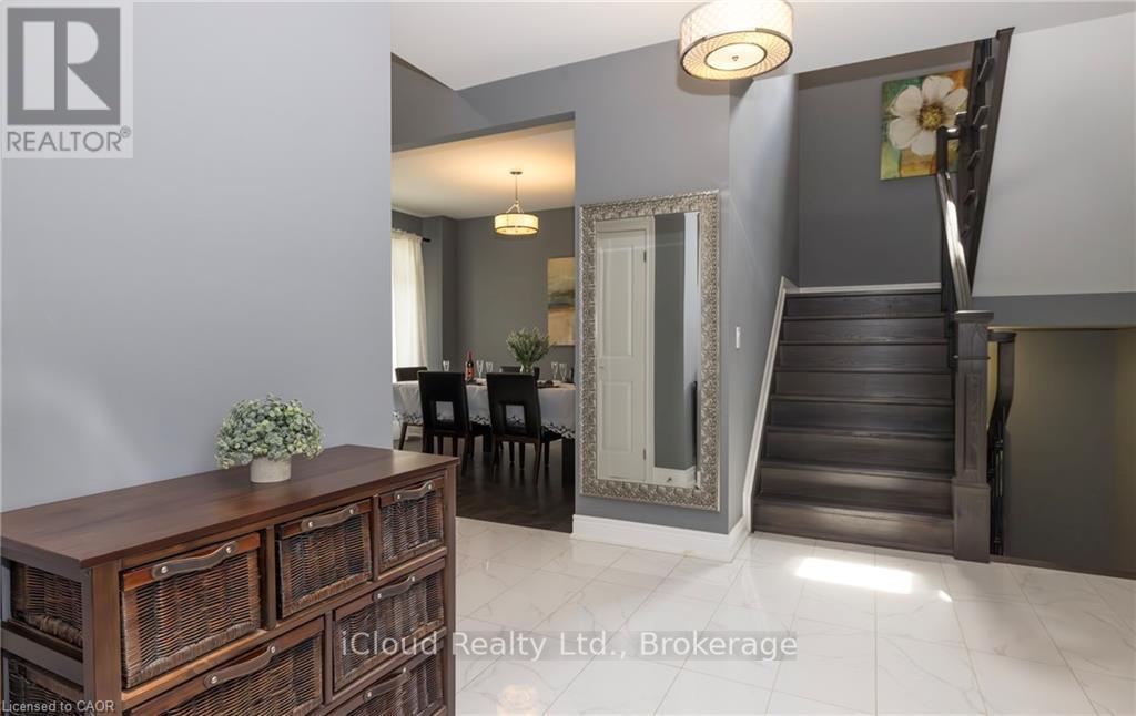 9305 Eagle Ridge Drive, Niagara Falls, Ontario  L2H 0G4 - Photo 4 - X12666478