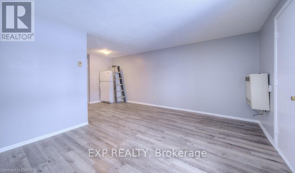 15 - 1200 Courtland Avenue, Kitchener, Ontario  N2C 1K7 - Photo 9 - X12669754