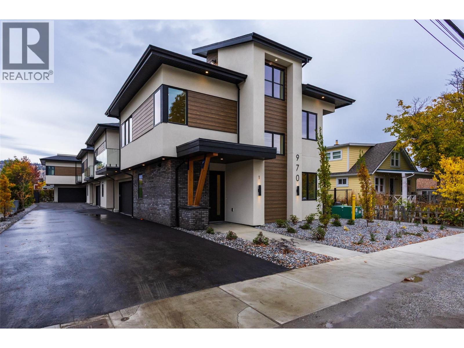 970 Lawson Avenue Unit# 4, kelowna, British Columbia