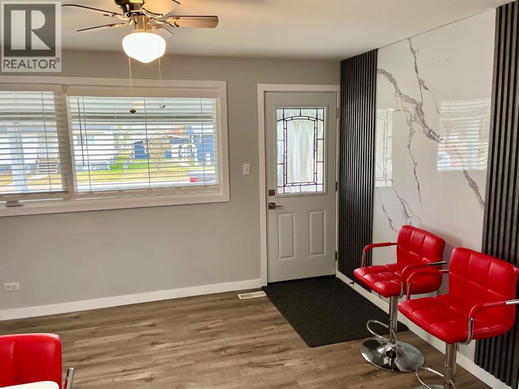 5407 53 Street, Rocky Mountain House, Alberta  T4T 1G9 - Photo 4 - A2267127