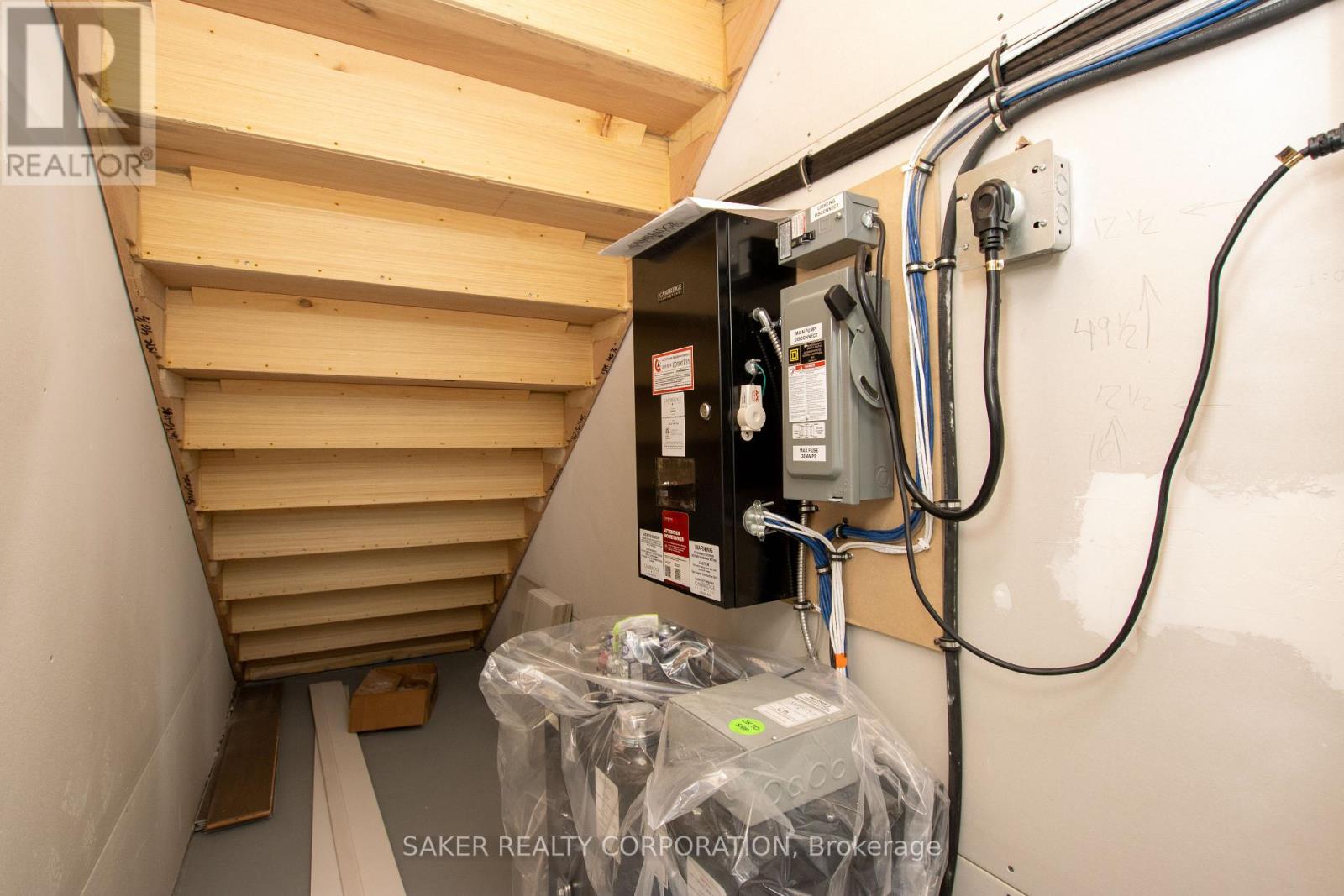 11 - 495 Oakridge Drive, London North, Ontario  N6H 0H2 - Photo 46 - X12669932