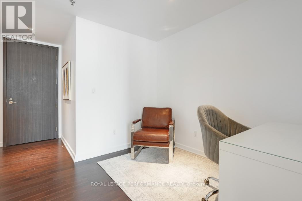 702 - 300 Lisgar Street, Ottawa, Ontario  K2P 0E2 - Photo 4 - X12669878