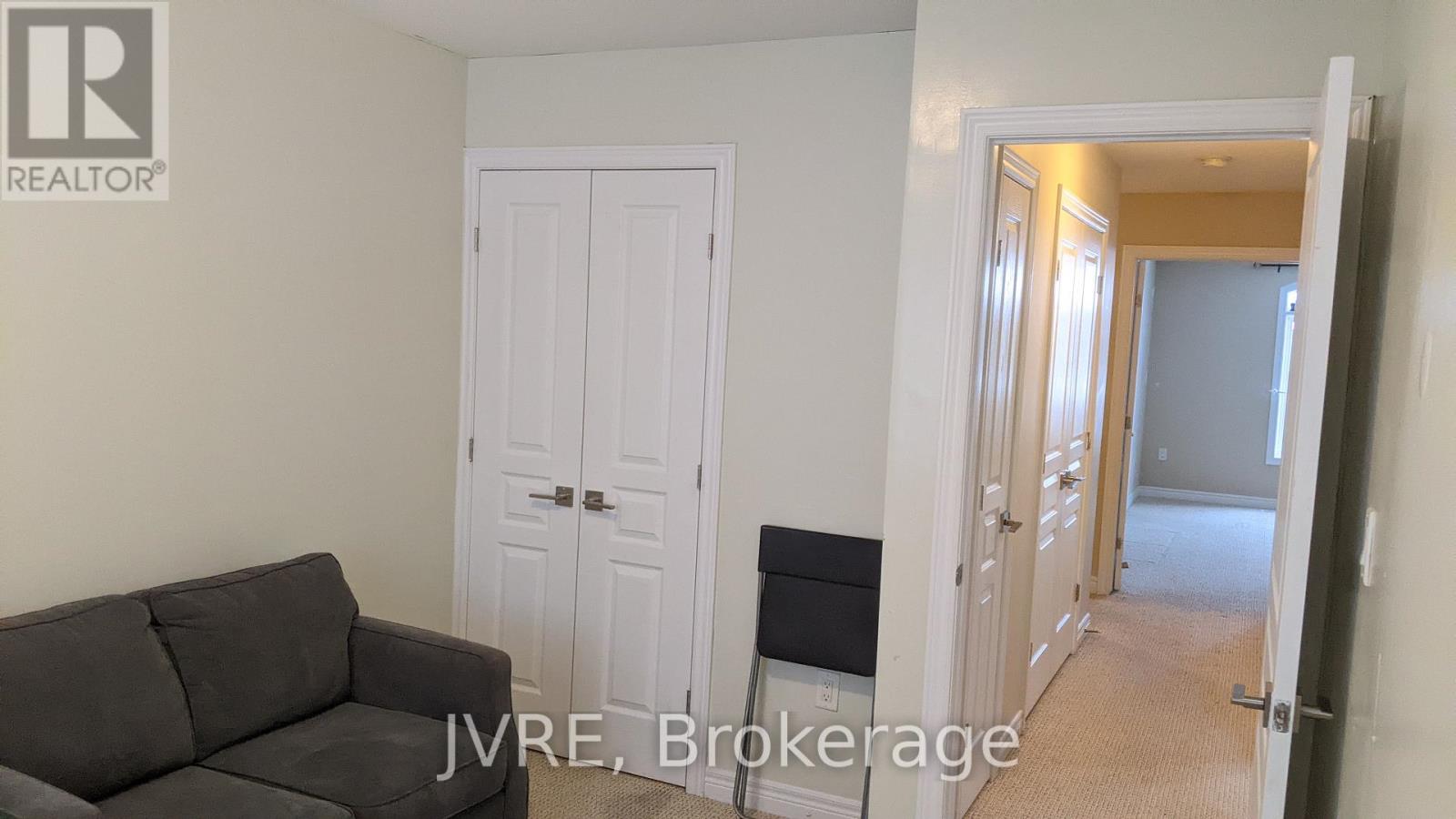 112 Westbank Trail, Hamilton, Ontario  L8J 0H3 - Photo 29 - X12552598