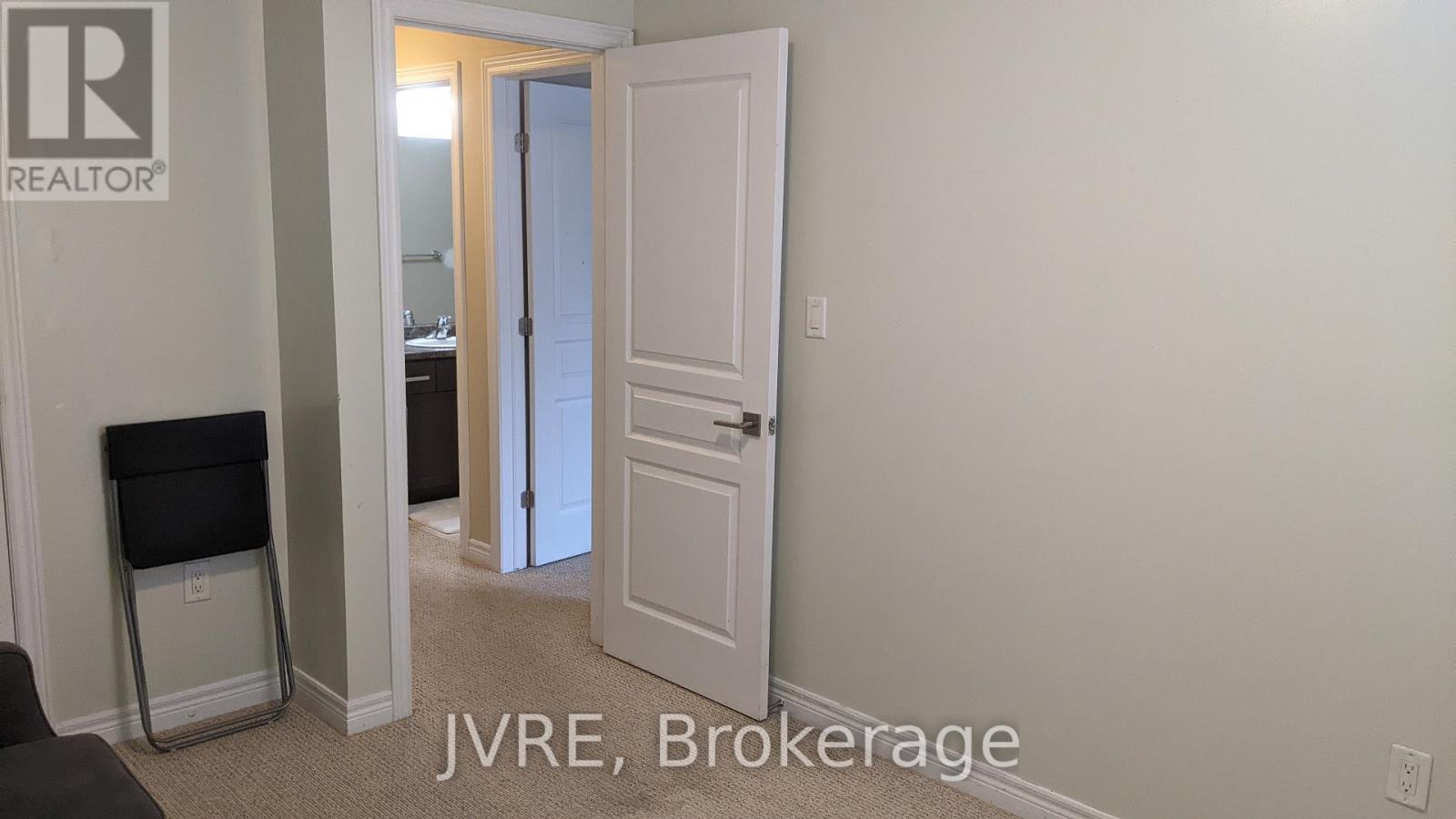 112 Westbank Trail, Hamilton, Ontario  L8J 0H3 - Photo 30 - X12552598