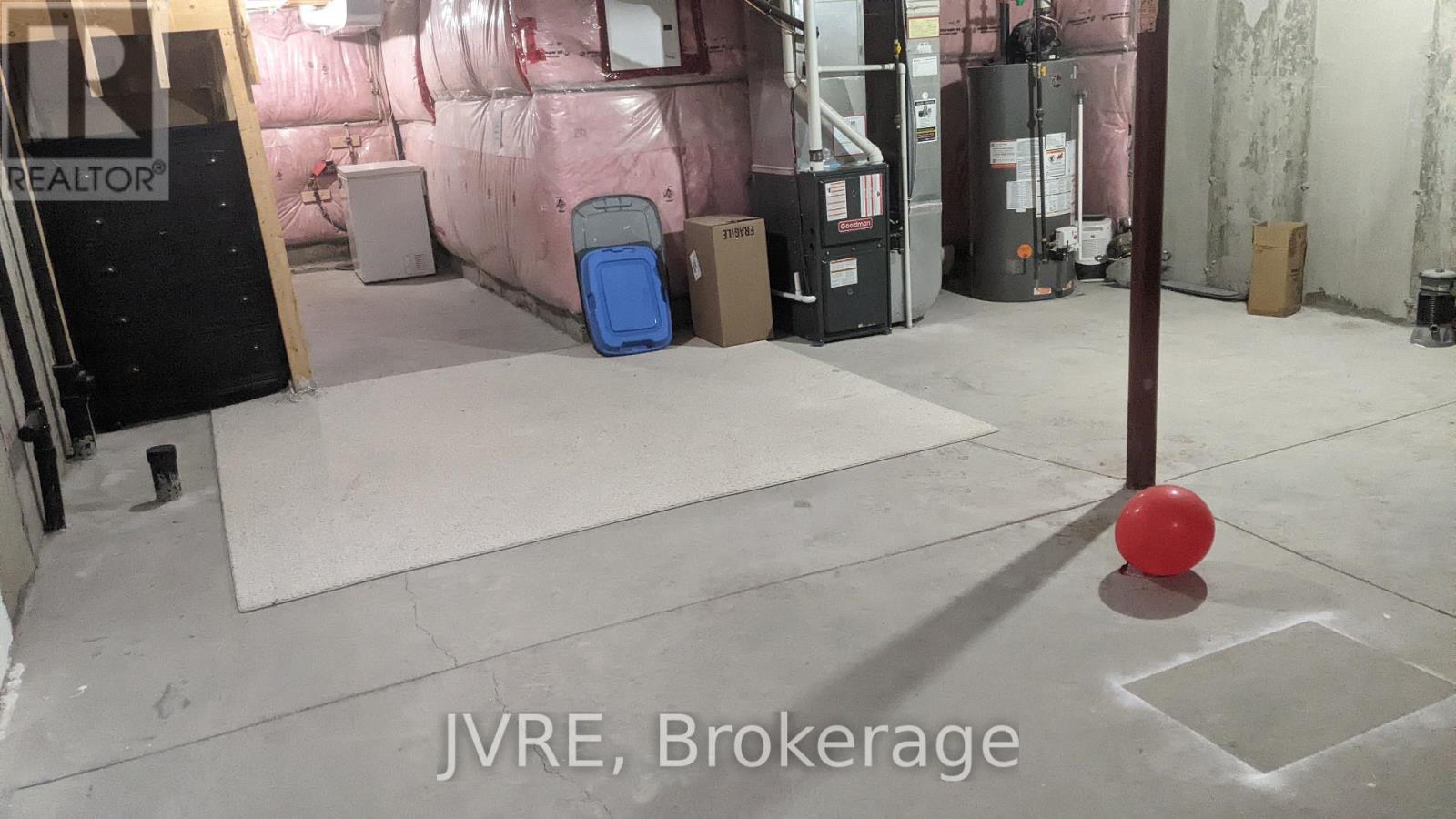 112 Westbank Trail, Hamilton, Ontario  L8J 0H3 - Photo 13 - X12552598