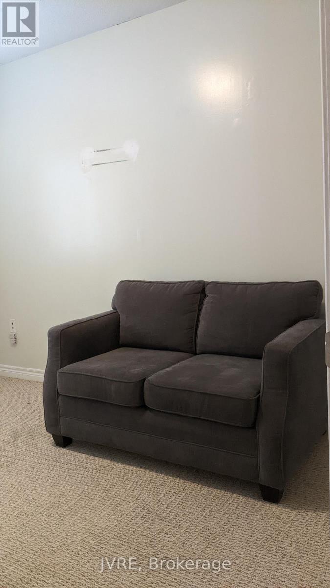 112 Westbank Trail, Hamilton, Ontario  L8J 0H3 - Photo 28 - X12552598