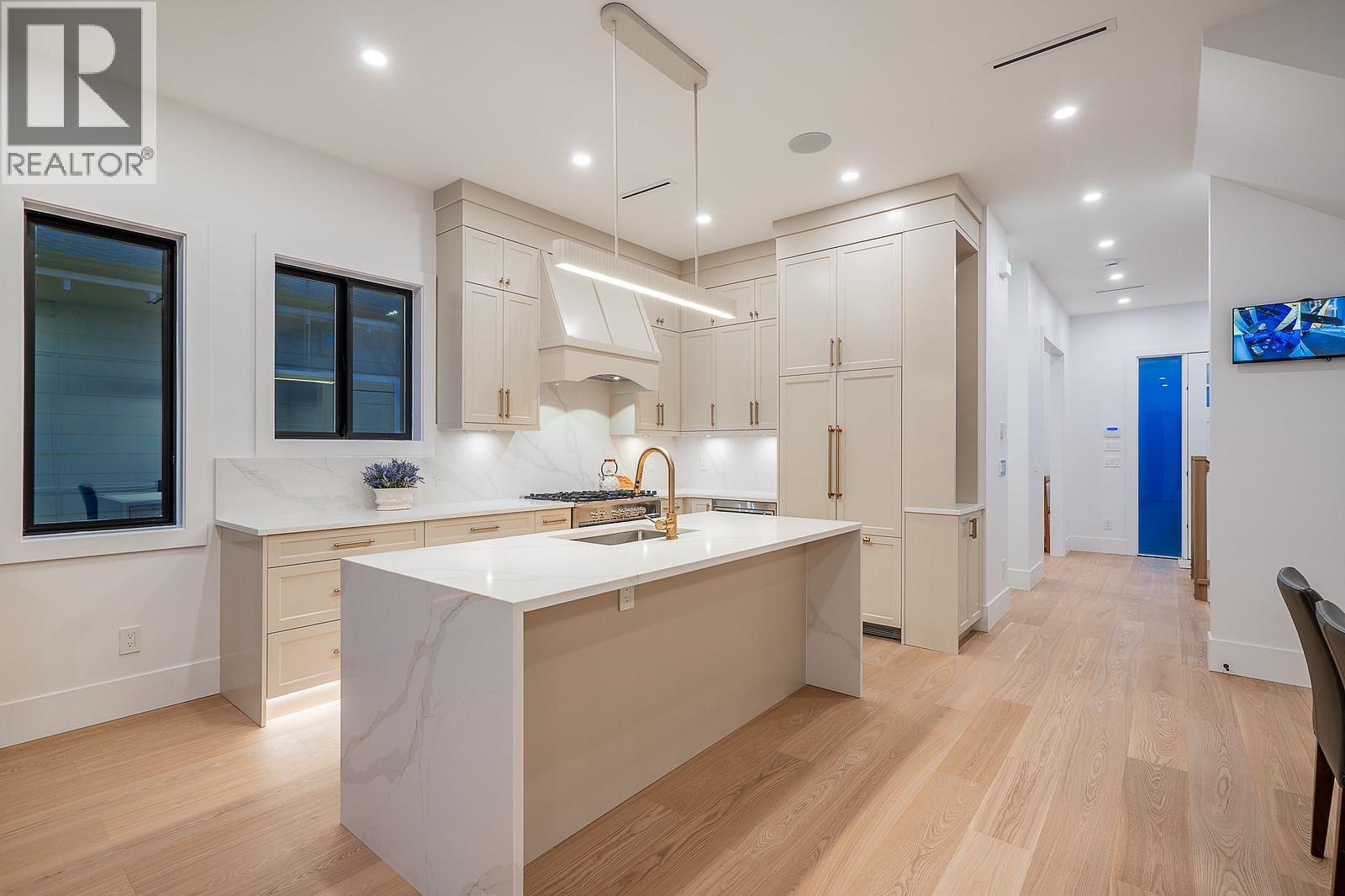 4557 Parker Street, Burnaby, British Columbia  V5C 3E1 - Photo 12 - R3076618