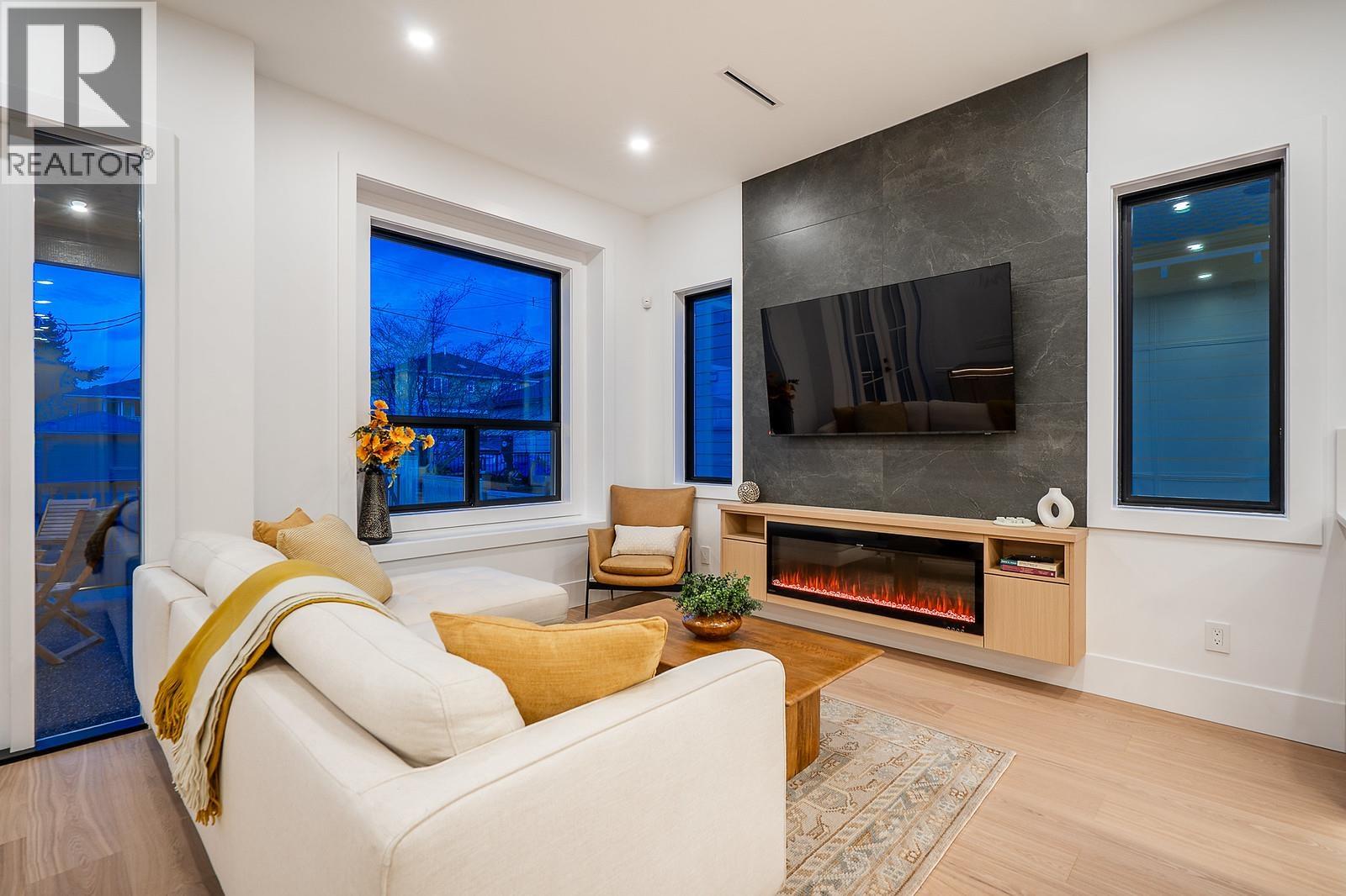 4557 Parker Street, Burnaby, British Columbia  V5C 3E1 - Photo 5 - R3076618