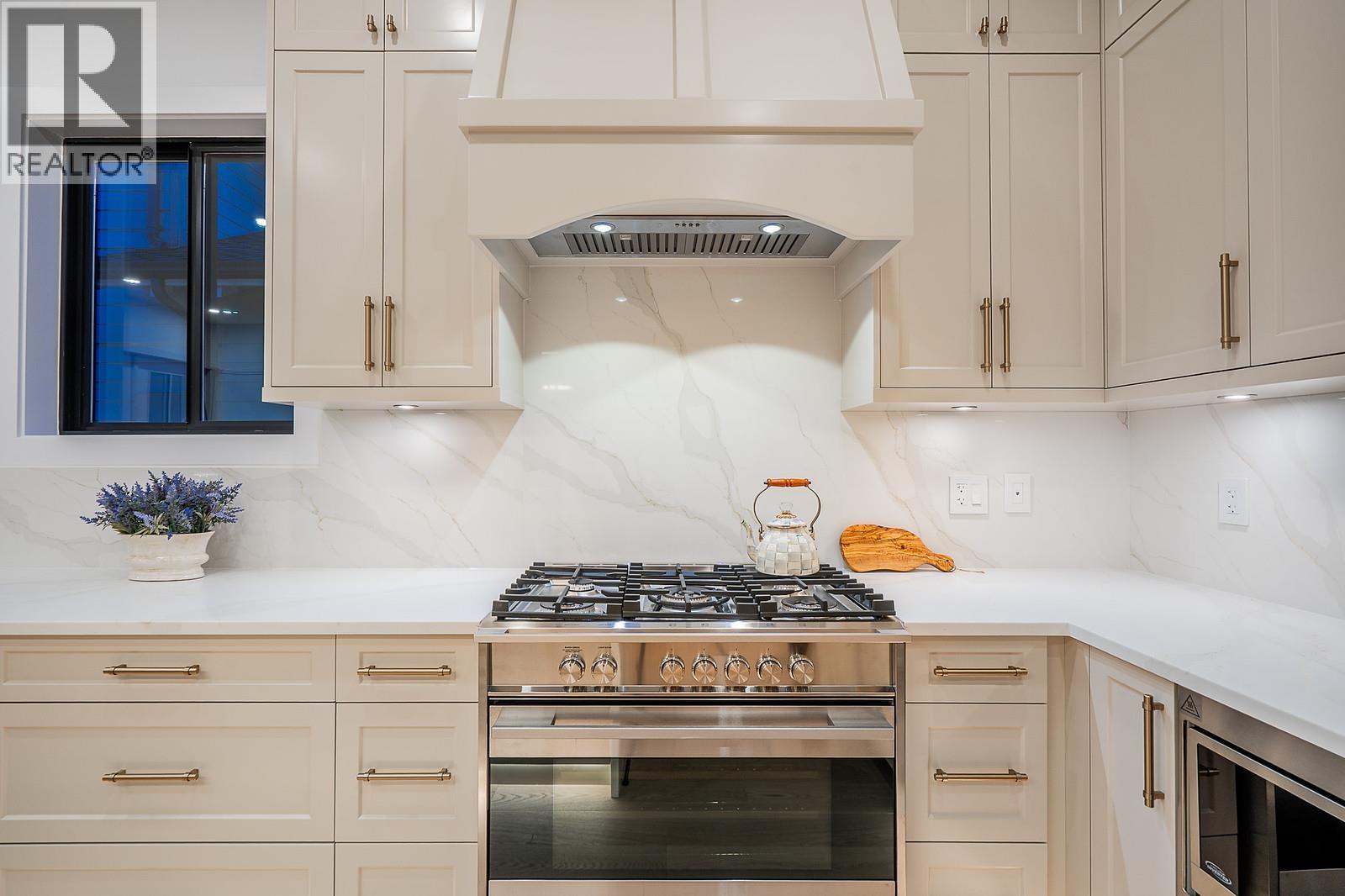 4557 Parker Street, Burnaby, British Columbia  V5C 3E1 - Photo 7 - R3076618