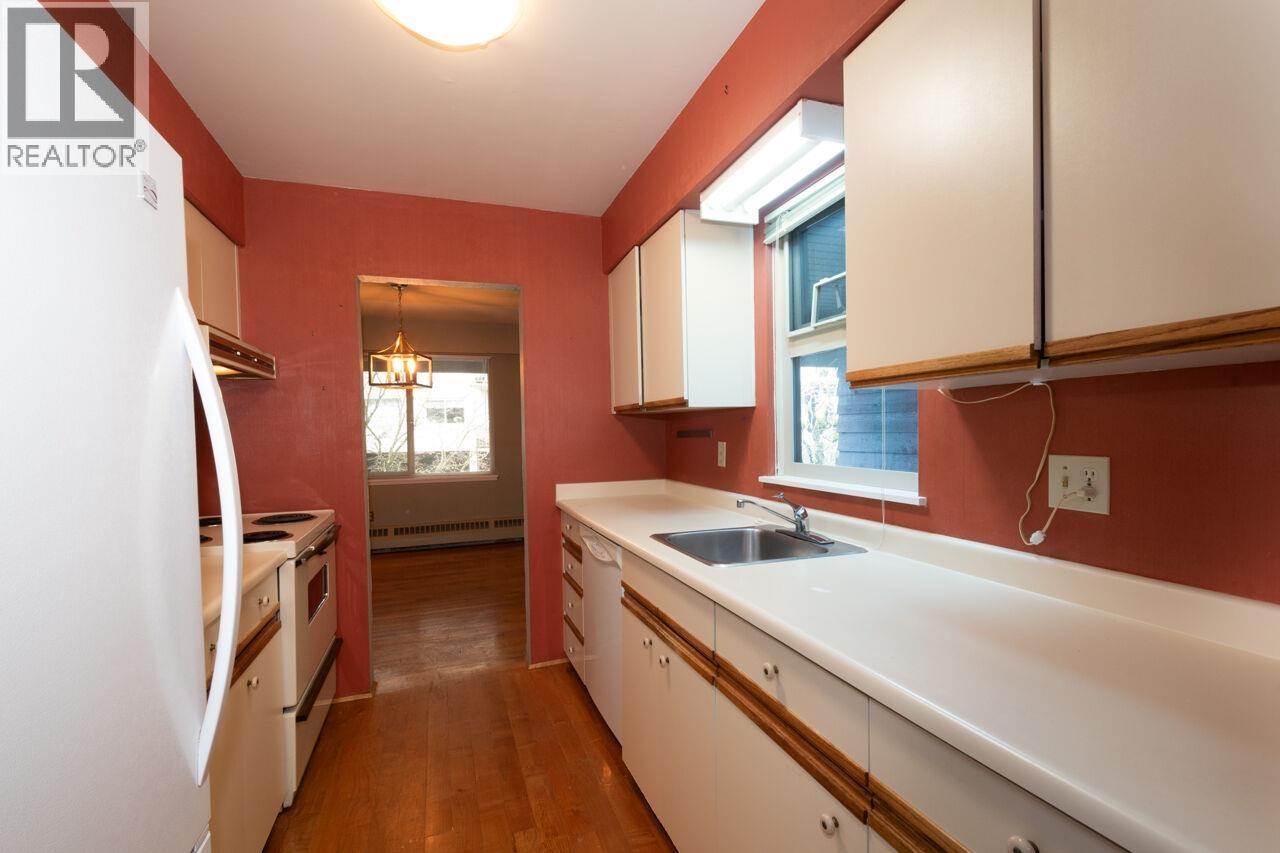 704 235 Keith Road, West Vancouver, British Columbia  V7T 1L5 - Photo 12 - R3076628