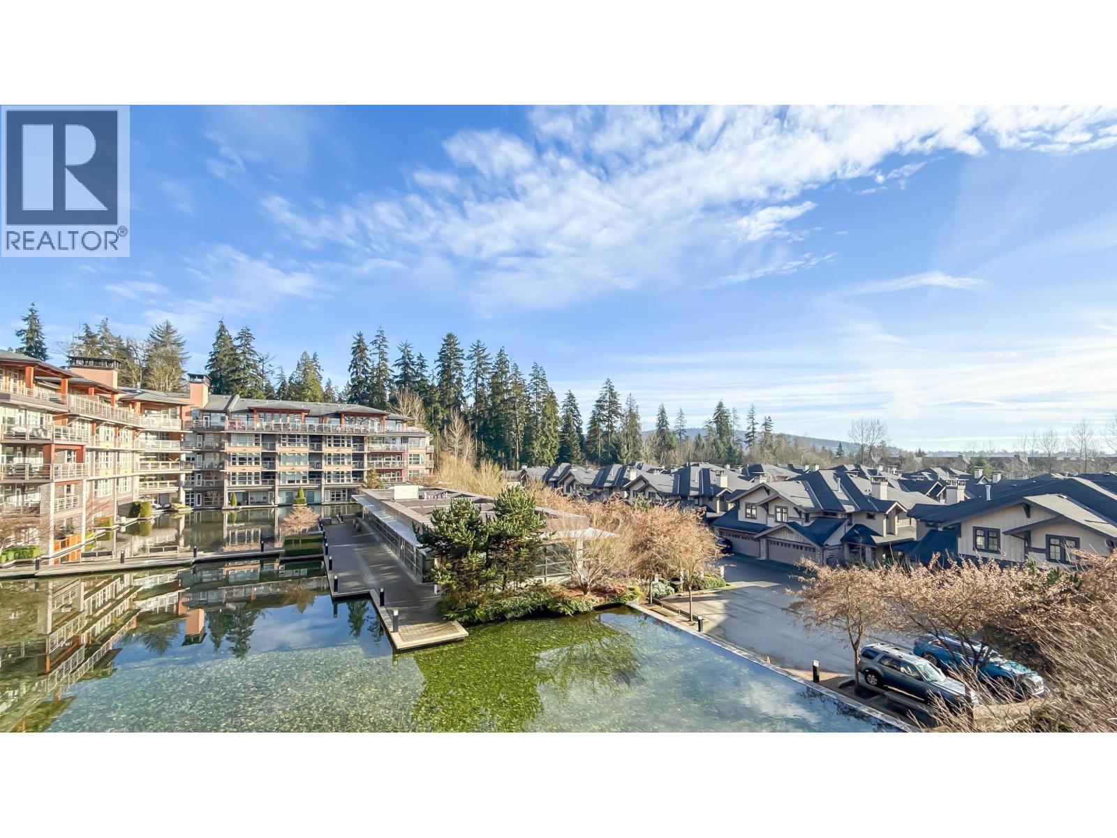 303 3602 ALDERCREST DRIVE, North Vancouver, British Columbia