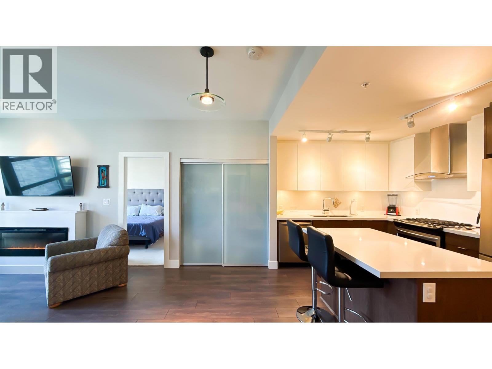 303 3602 Aldercrest Drive, North Vancouver, British Columbia  V7G 0A2 - Photo 10 - R3076655