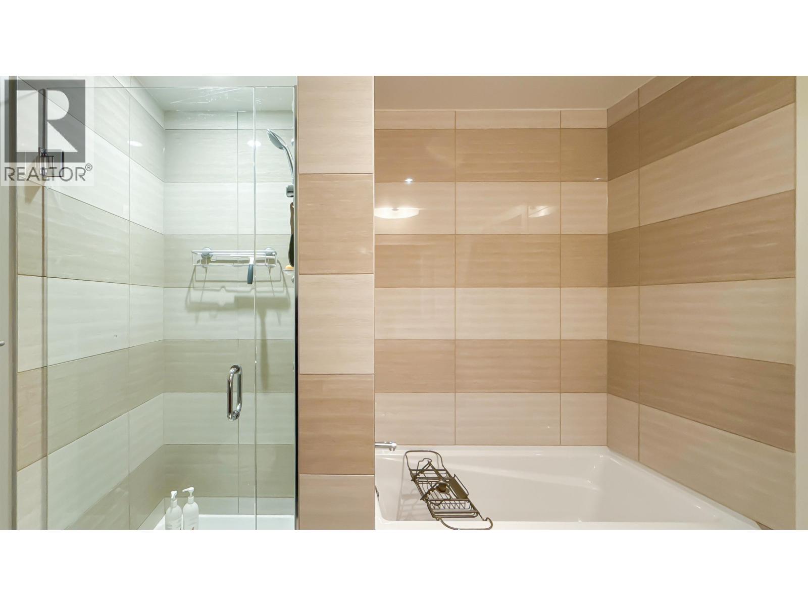 303 3602 Aldercrest Drive, North Vancouver, British Columbia  V7G 0A2 - Photo 18 - R3076655