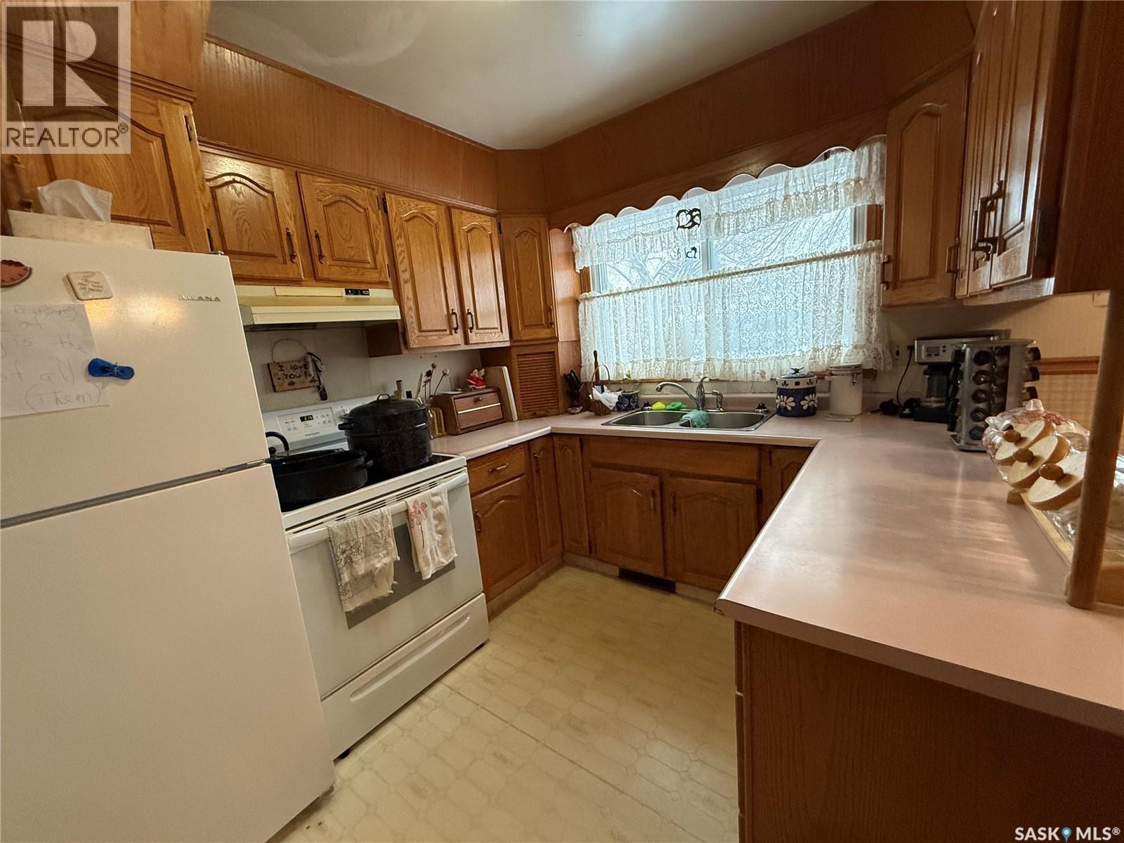 1236 Y Avenue N, Saskatoon, Saskatchewan  S7L 3L7 - Photo 4 - SK019859