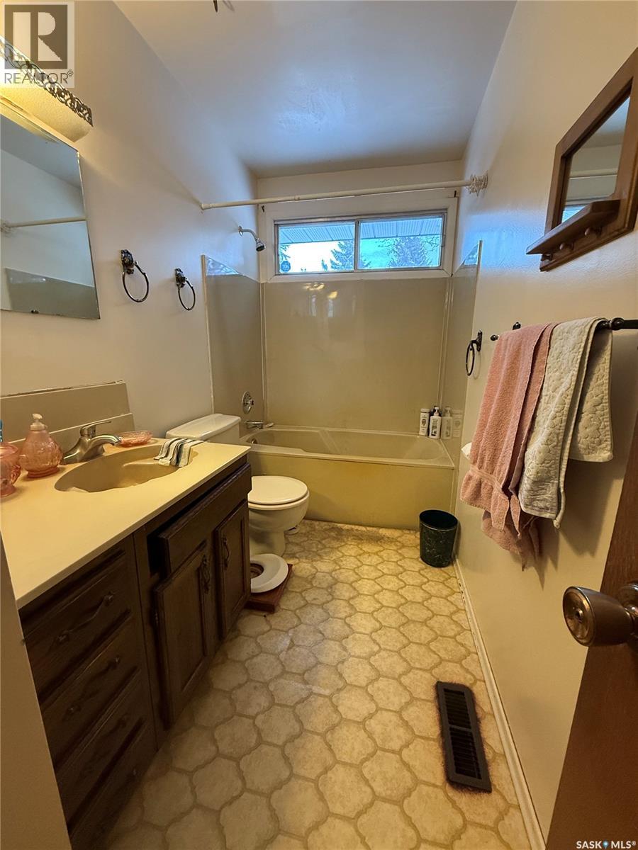 1236 Y Avenue N, Saskatoon, Saskatchewan  S7L 3L7 - Photo 10 - SK019859