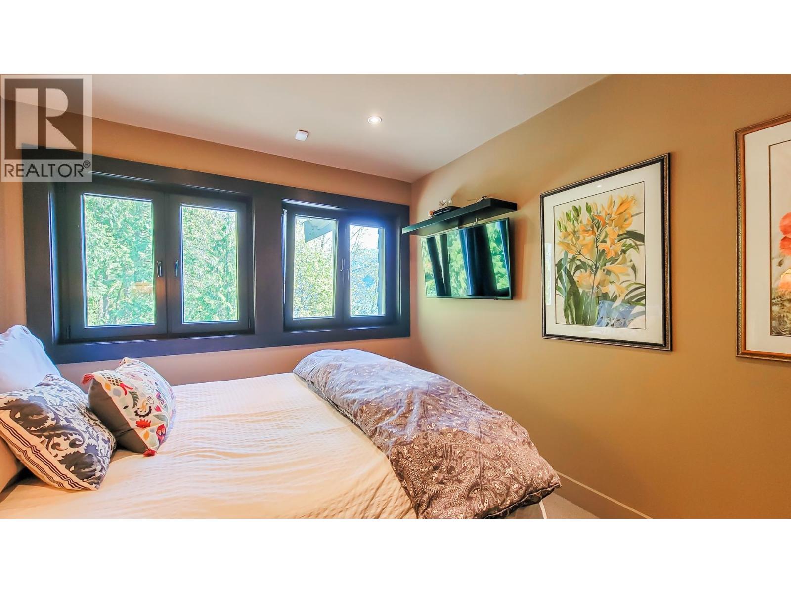 5125 Indian River Drive, North Vancouver, British Columbia V7G 2T6 - Photo 18 - R3076609