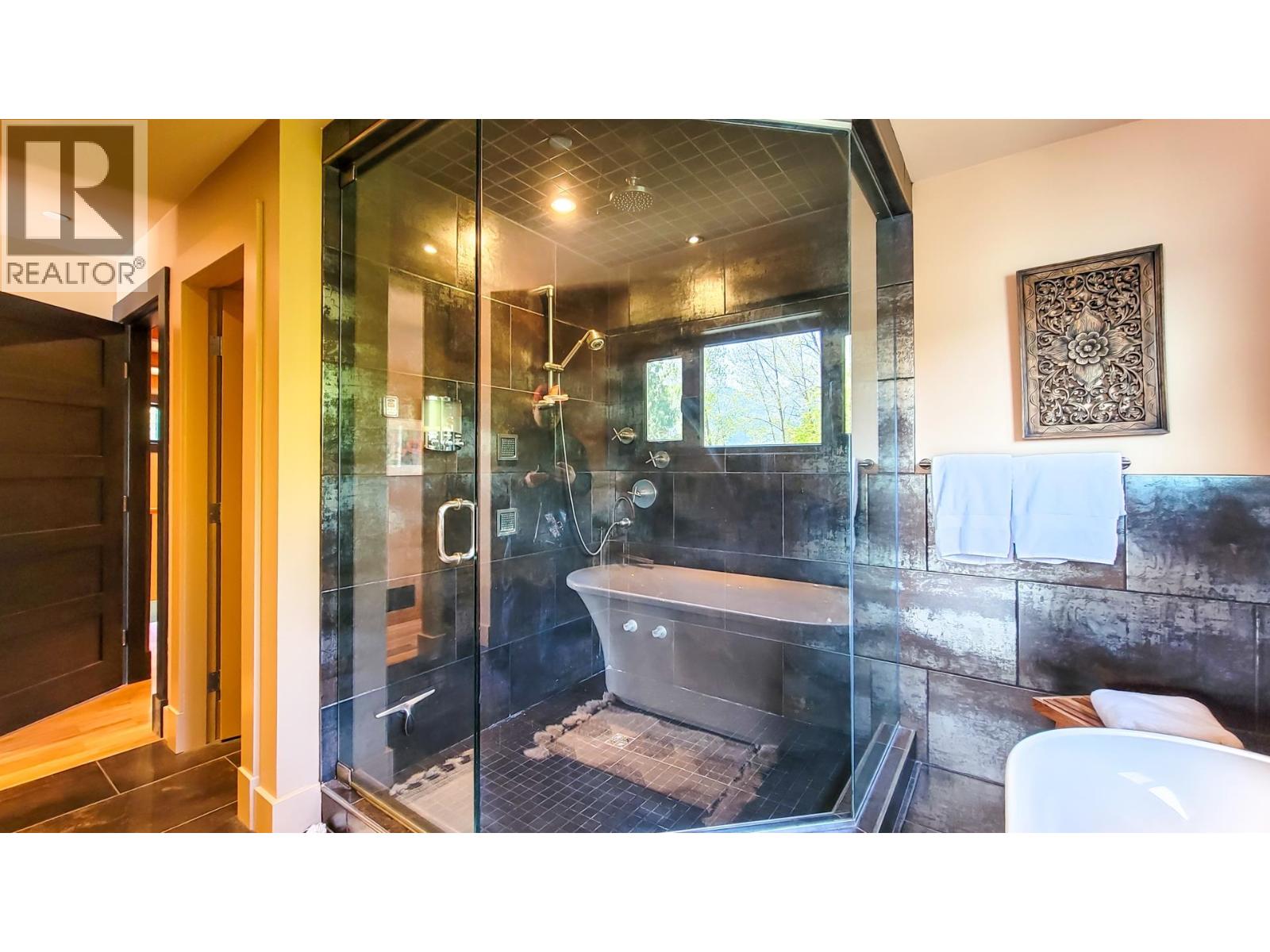 5125 Indian River Drive, North Vancouver, British Columbia V7G 2T6 - Photo 27 - R3076609